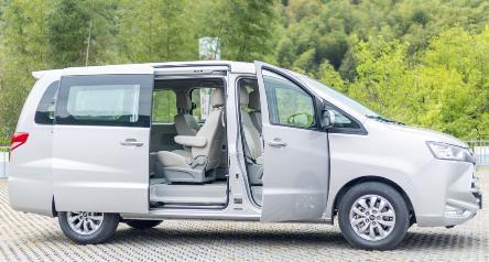 23款江淮瑞风m4手动柴油版测评,新款瑞风m4柴油版9座