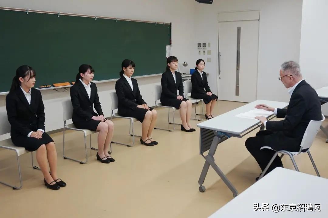 日本高温穿西装,日本上班族西装