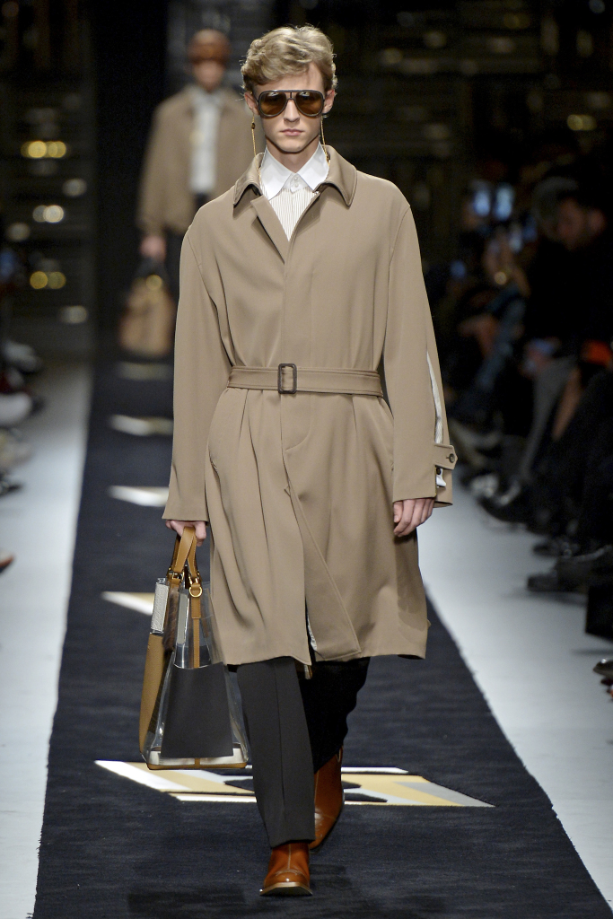 米兰时装周fendi2022春夏系列,米兰时装周2019秋冬fendi价钱