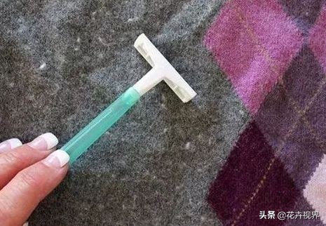 衣服粘毛用胶布,黑衣服起球粘毛怎么办