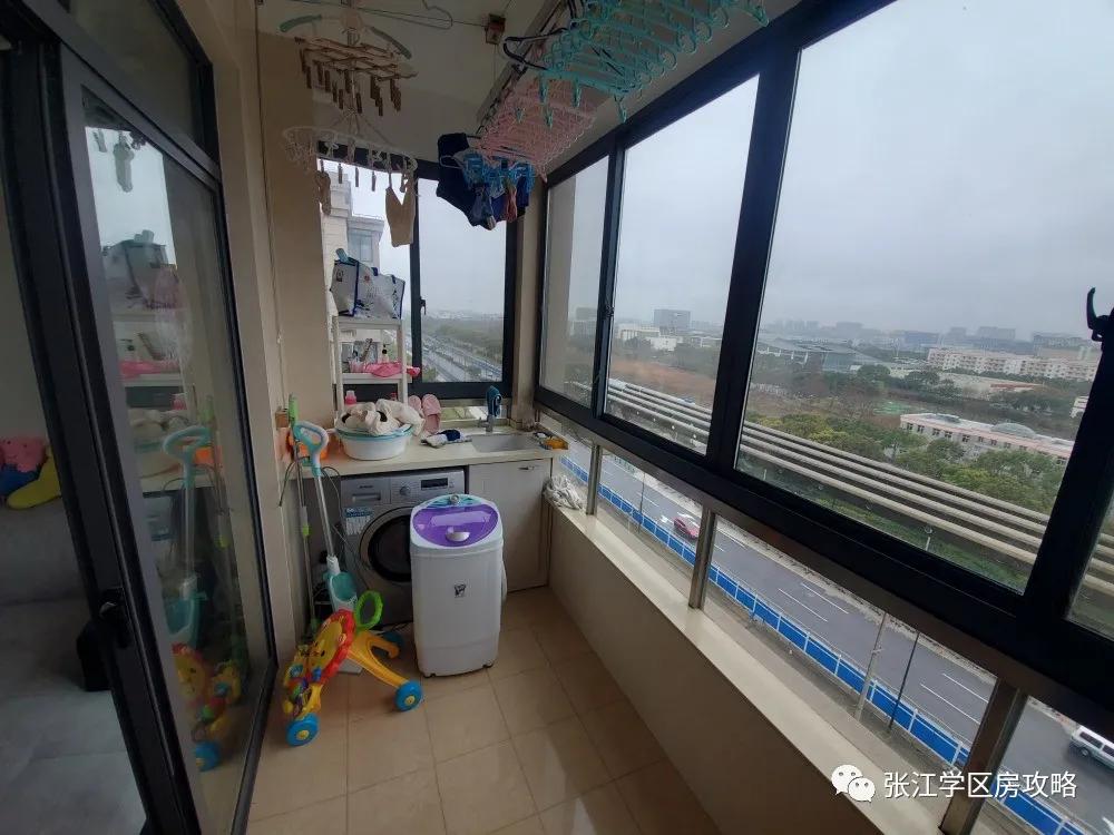 张江汤臣豪园四期，1200W-1400W南北通2房；