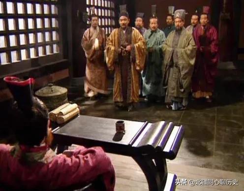 螳螂捕蝉黄雀在后提出哪些问题,为什么螳螂捕蝉黄雀在后