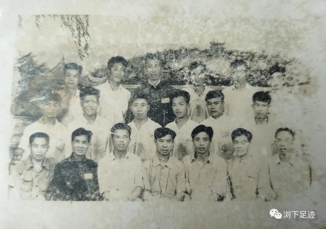 父亲的毕业证70年代,爸爸毕业证