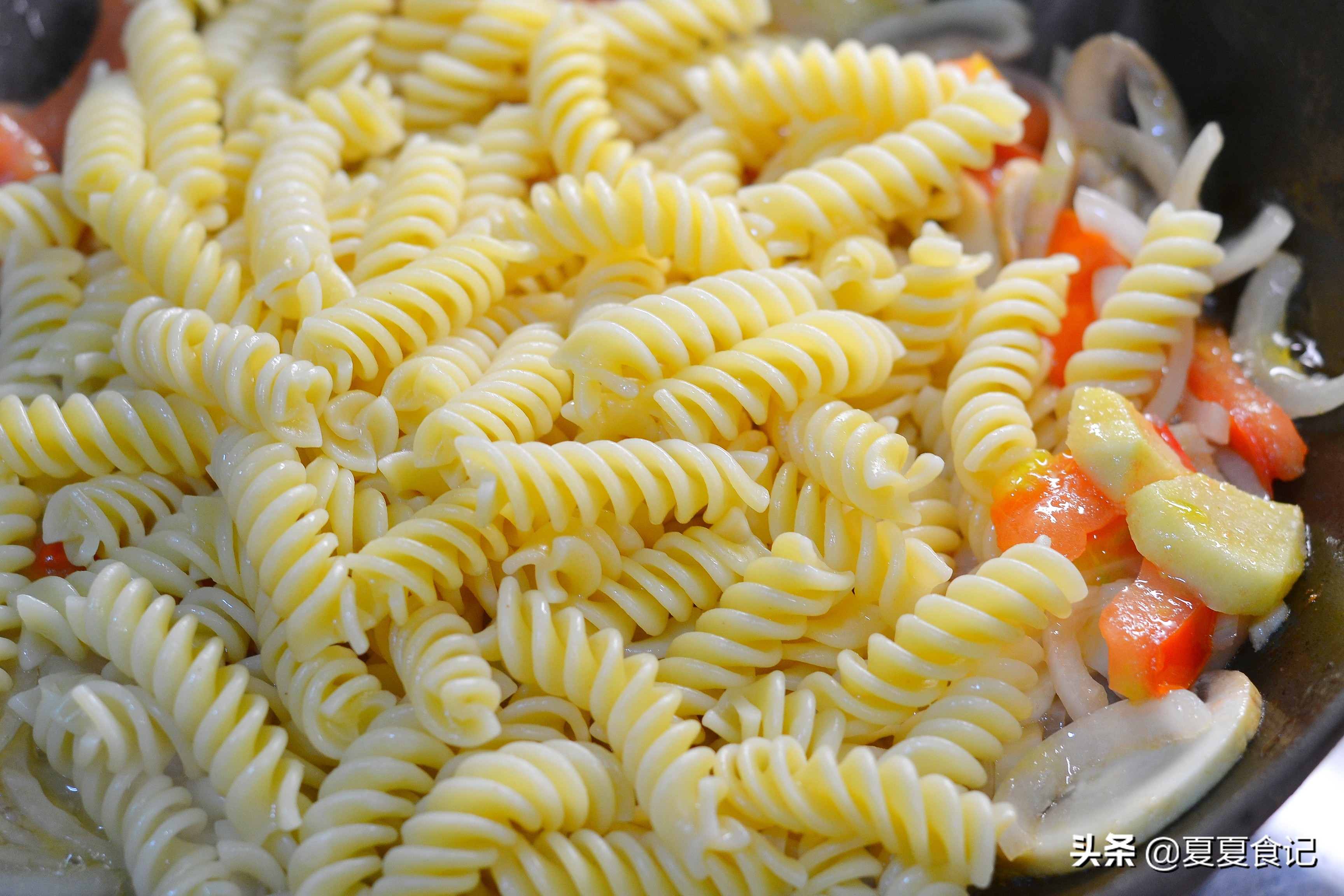 意大利面为什么全世界人都爱？怎么做最好吃？教你好吃又营养做法