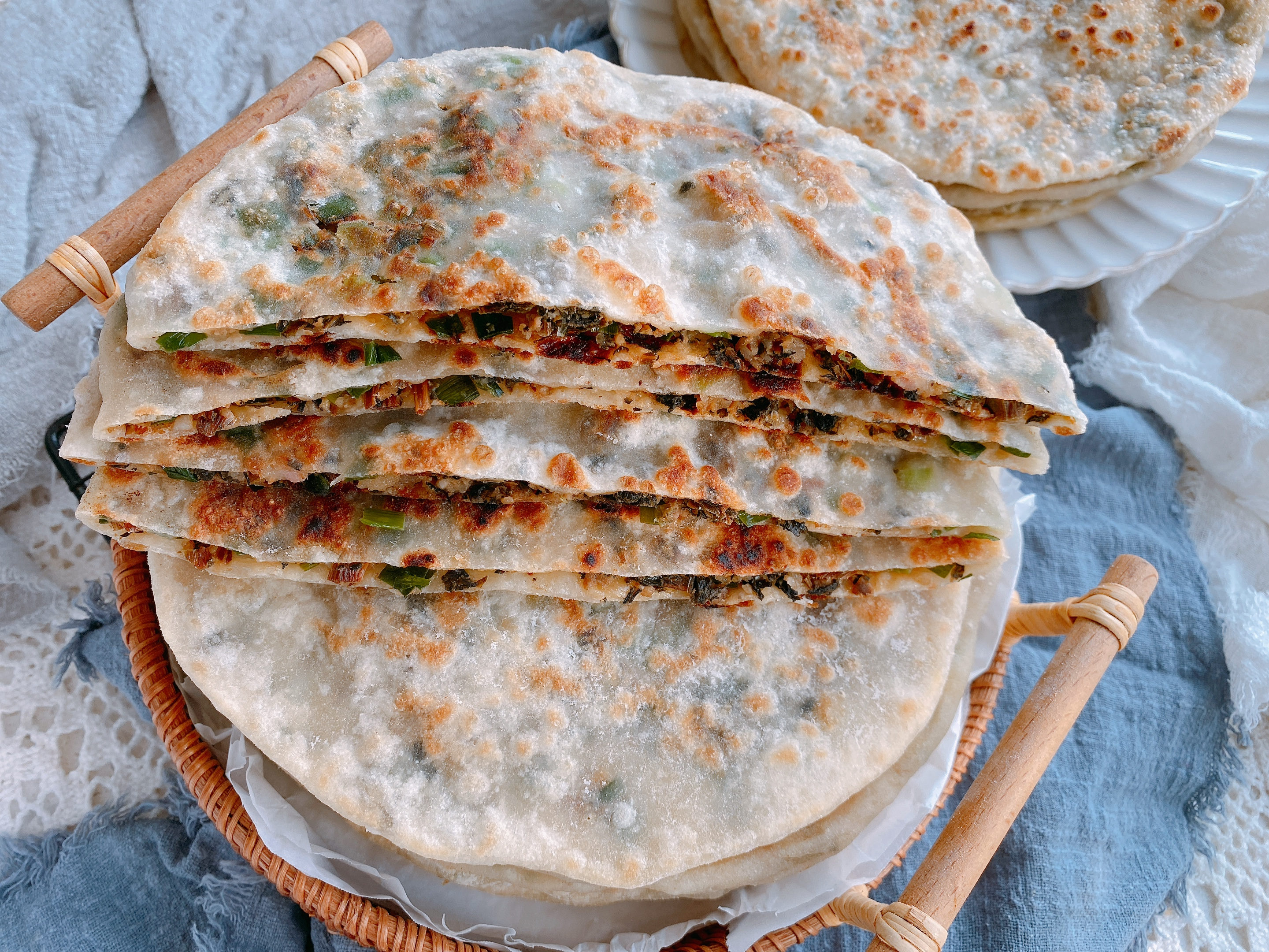 梅干菜肉饼咸香酥脆越吃越香,浙江绍兴梅干菜饼的正宗做法