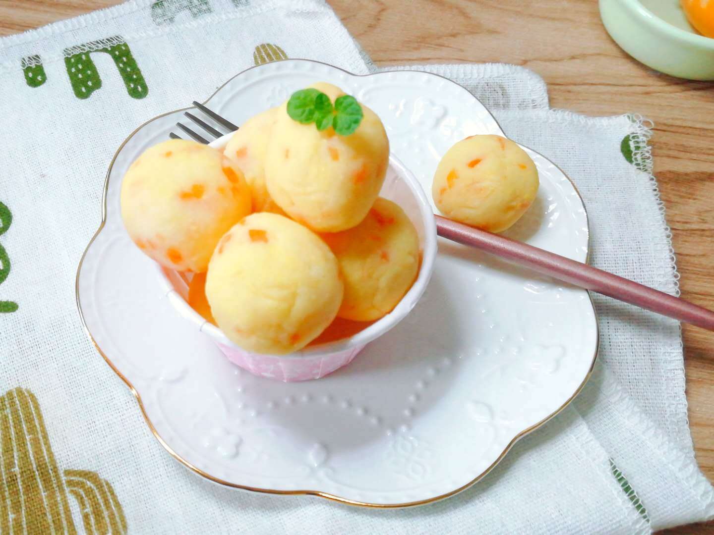 宝宝怎样吃蛋黄最好,宝宝怎么吃蛋黄不噎