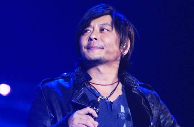 王杰被毒嗓子是真是假,王杰被毒哑之谜