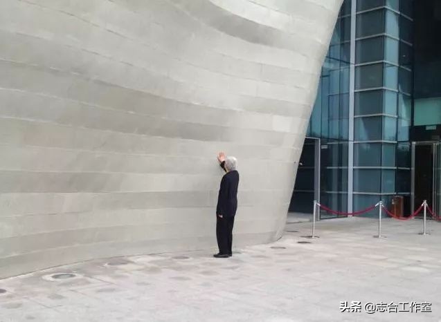 在上海的年轻人靠什么生活,上海明珠美术馆工作如何