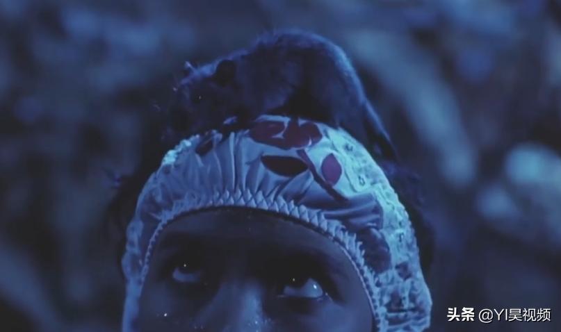 张学友经典喜剧，许冠英搞笑担当，头顶*裤内**斗僵尸《猛鬼差馆》