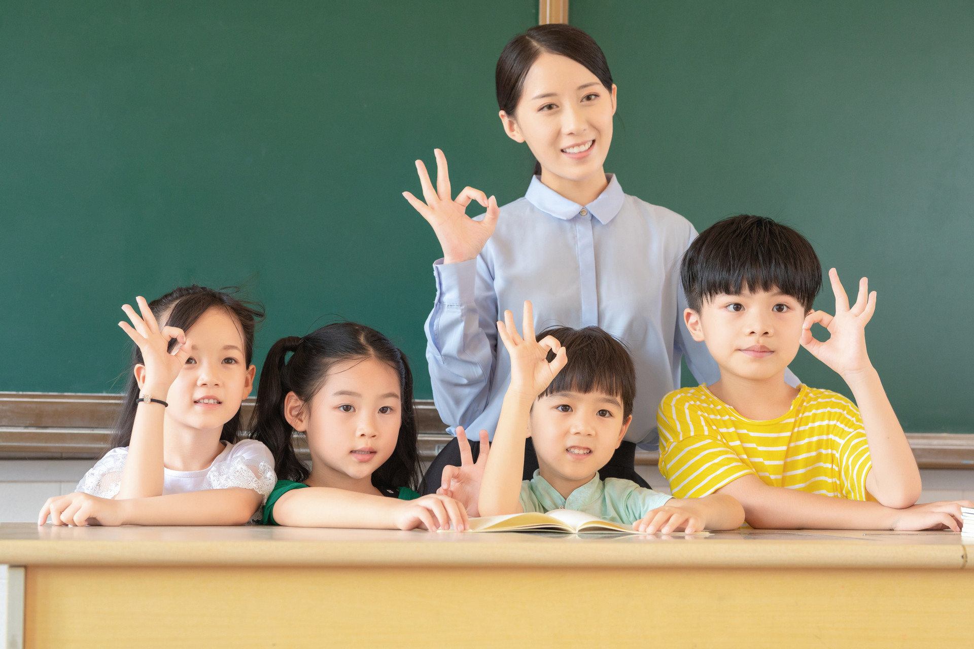 “我儿子今年11岁，在学校卖零食一个月赚1500，该不该制止”
