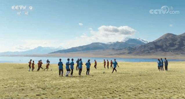 登上央视！超燃！*疆新**少女的足球梦被拍成纪录片