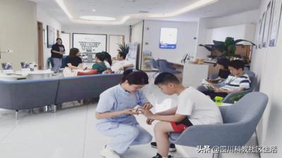 检测视力的仪器叫什么,健康社区服务中心的体检靠谱吗