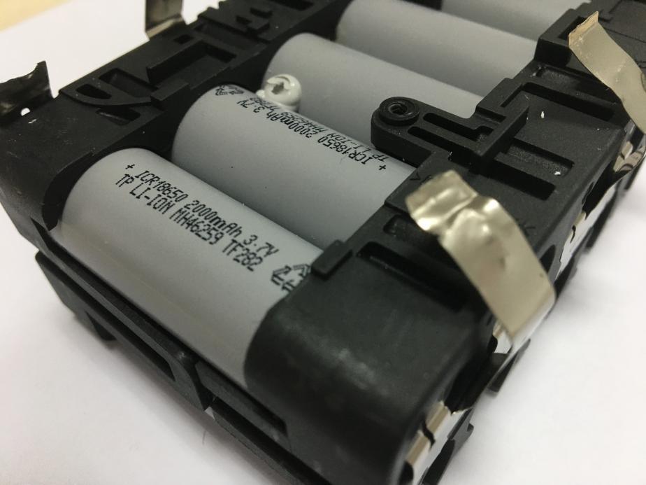 东成电扳手锂电充电器拆解,东成充电器拆解用什么工具
