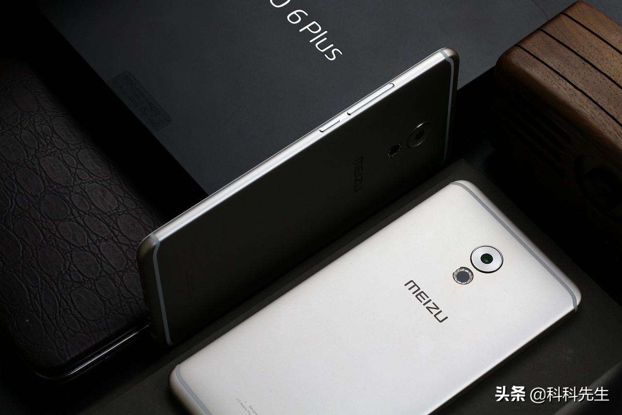 魅族17显示效果偏冷,魅族17提示充电口过热