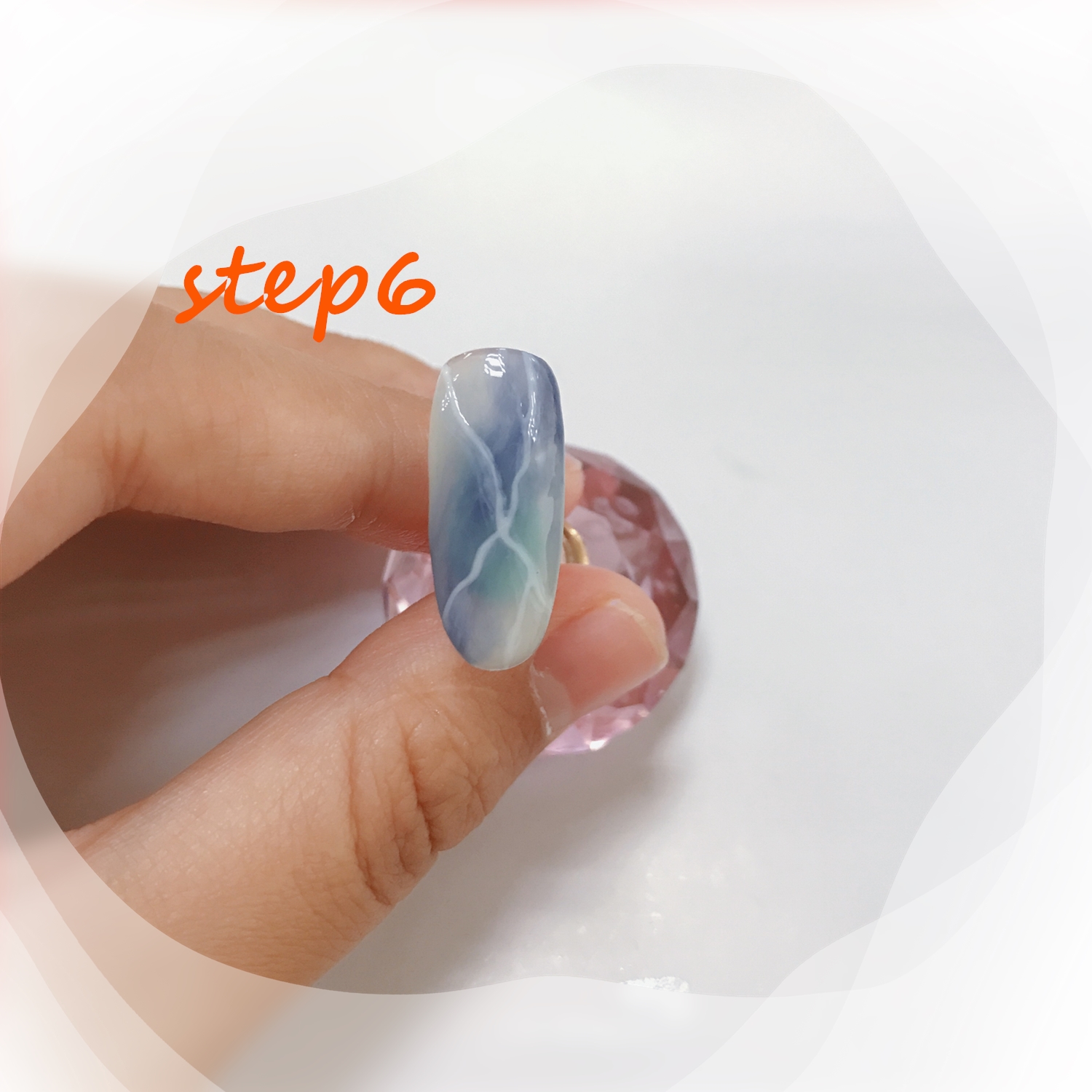 晕染蓝色美甲教程,仙气美甲晕染款式