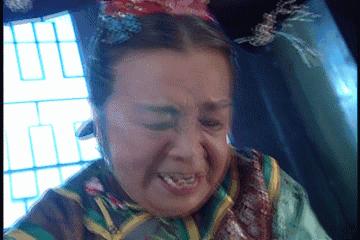 有的人头顶没头发,有的人头发很少但是不脱发