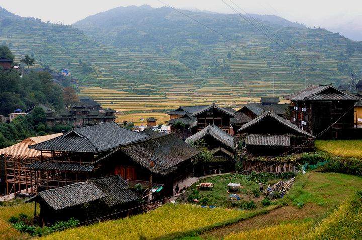 黔东南西江千户苗寨,山清水秀的西江苗寨