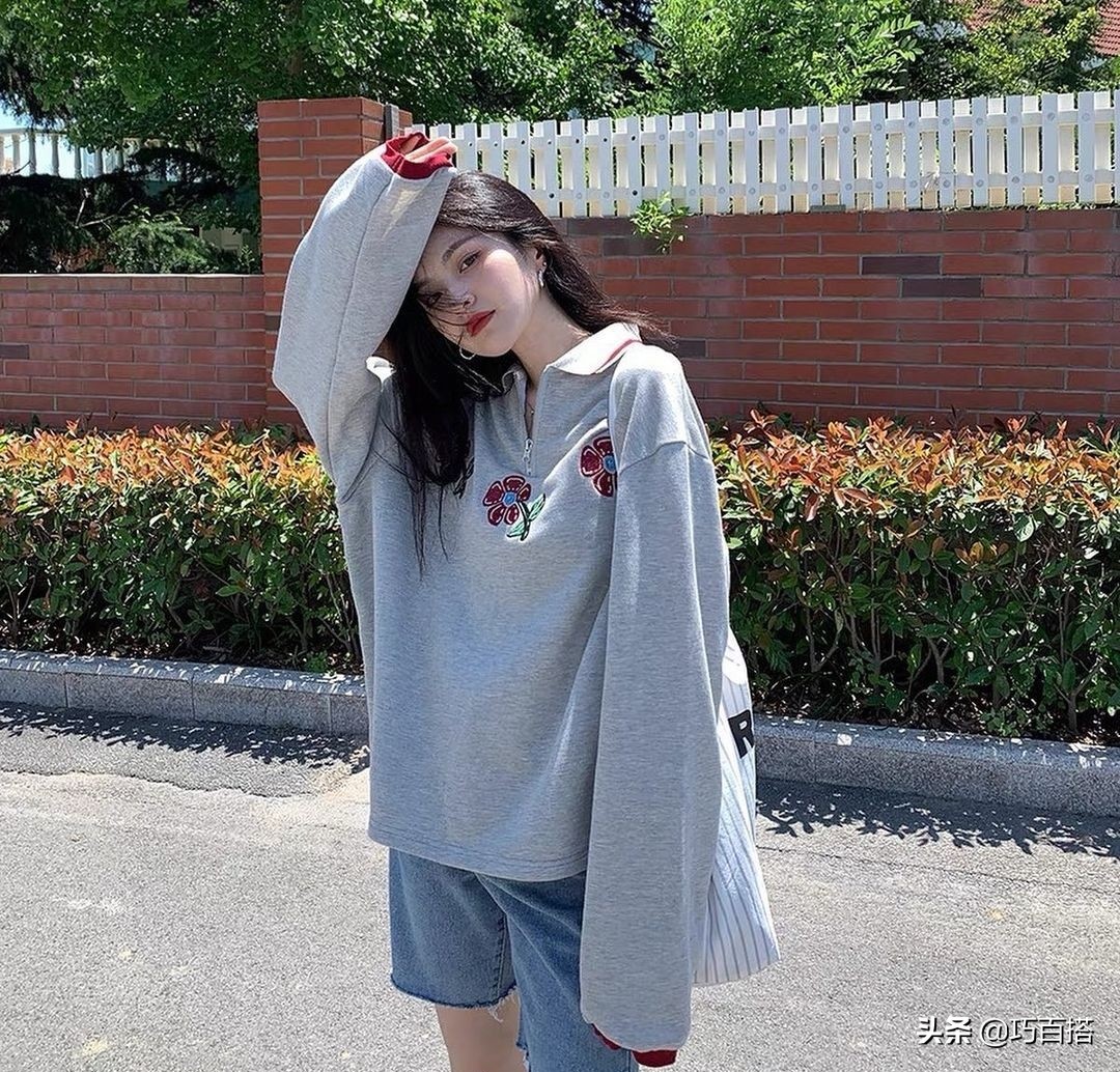什么时候穿卫衣加外套好看,今年卫衣怎么穿更时髦