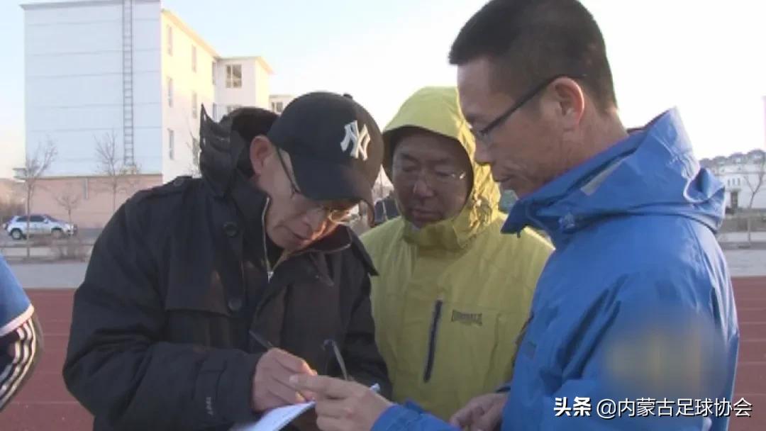无悔于热爱伊德扎纳和他坚守的足球梦