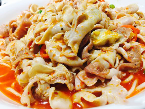 济南铁板鱼老板,济南老板恋上鱼有不辣的吗