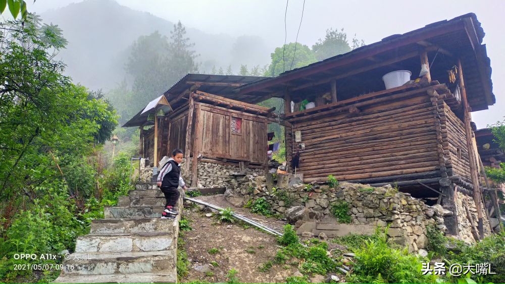 比亚迪唐穿越丙察察,4+2出行方式