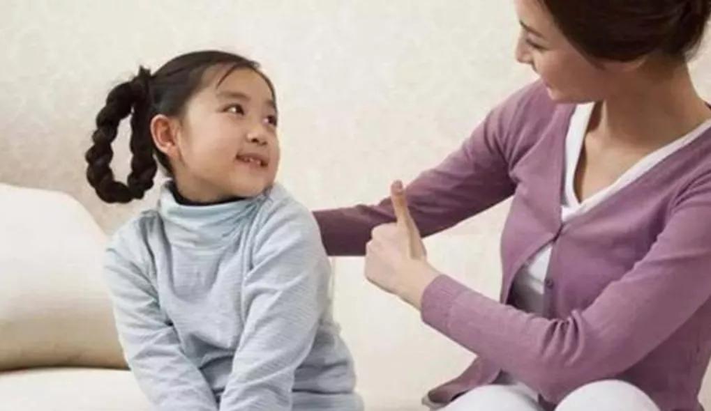 孩子哭闹撒泼打滚怎么办,遇到又哭又闹的孩子怎么办