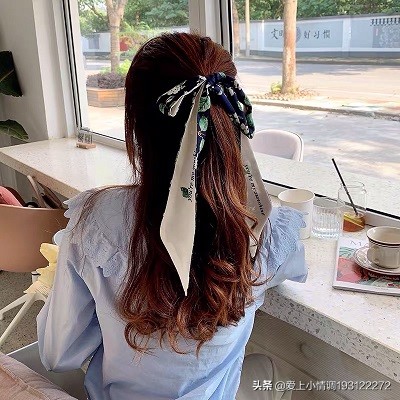 高马尾发带戴法不会掉,发带马尾戴法酷