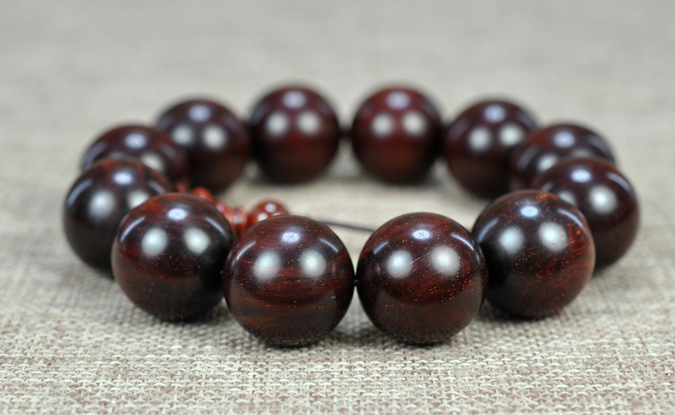 小叶紫檀手串为什么没光泽,小叶紫檀越盘越没光泽咋办呢