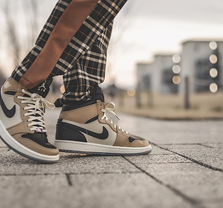 闪电倒钩aj1价格,火了一年的aj1热度是否依旧