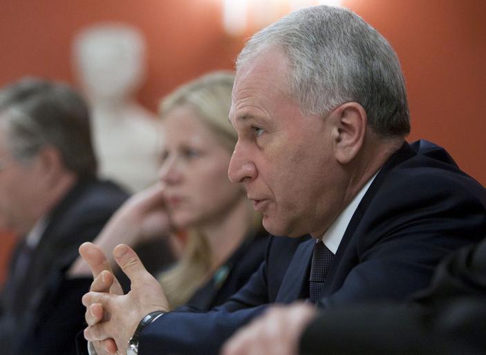 栽赃？俄女子照片明码标价登上西班牙广告牌，却和特殊工作者有关