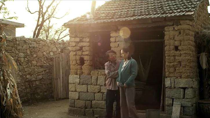 光棍好心收留残疾母女,光棍好心收留精神病女子