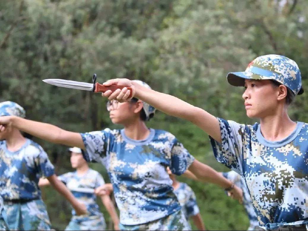 广东亚视演艺职业学院高职分数线,广东亚视演艺职业学院专本连读