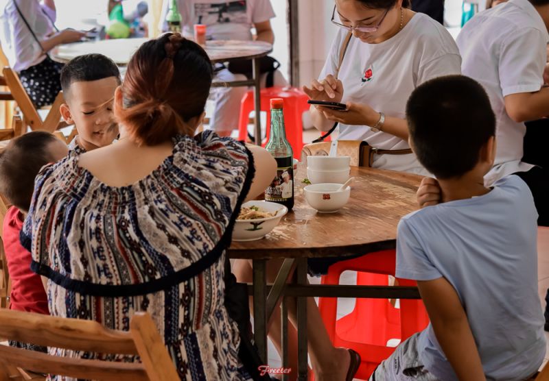 驻扎白水塘20多年，这家早餐店凭着料多量足虏获无数海口老饕的胃