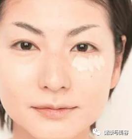 额头肤色暗沉怎么改善,改善暗沉提亮肤色护肤