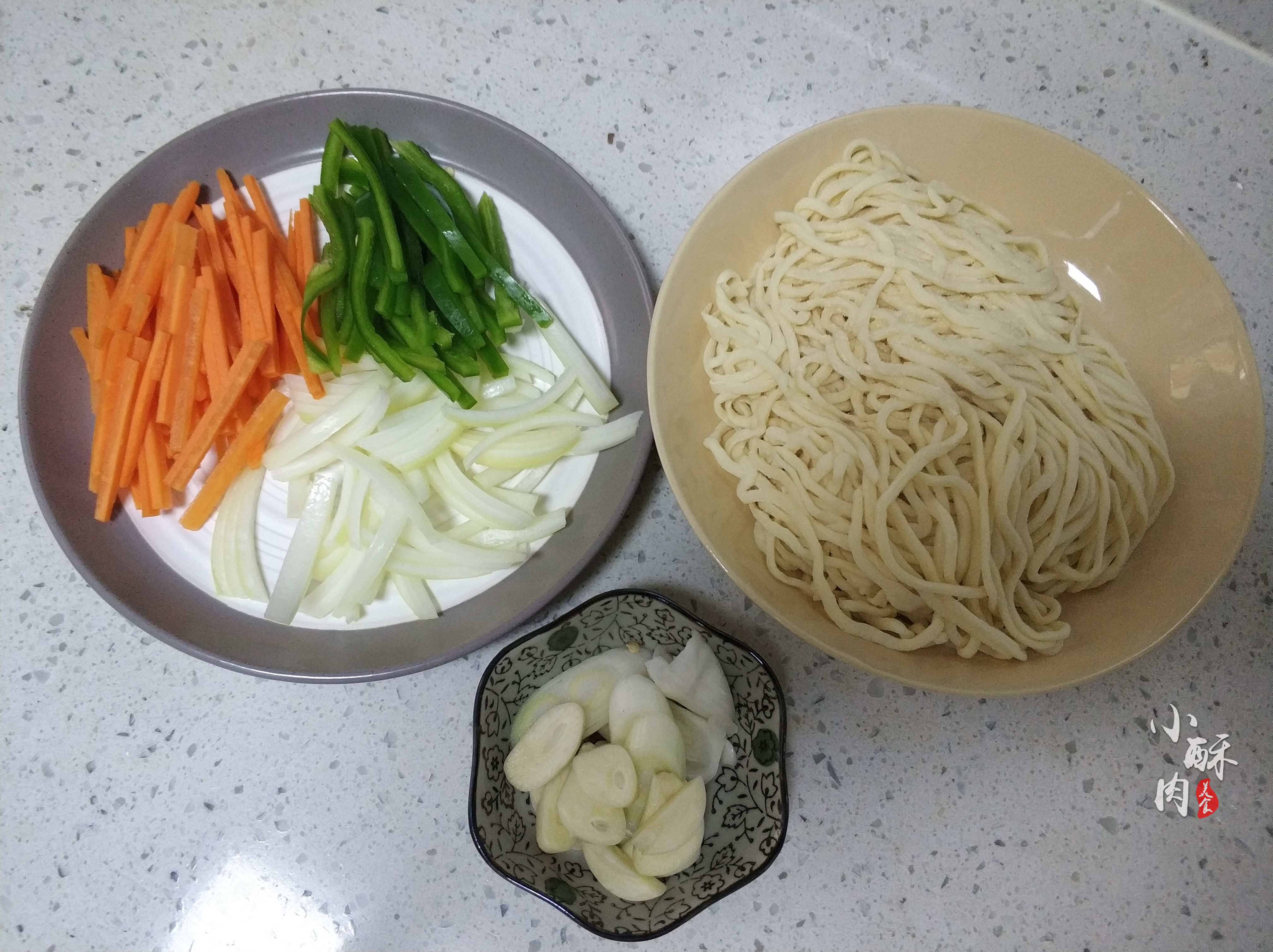 炒面的面条煮多久炒出的面才劲道,炒面用蒸的好还是水煮的好