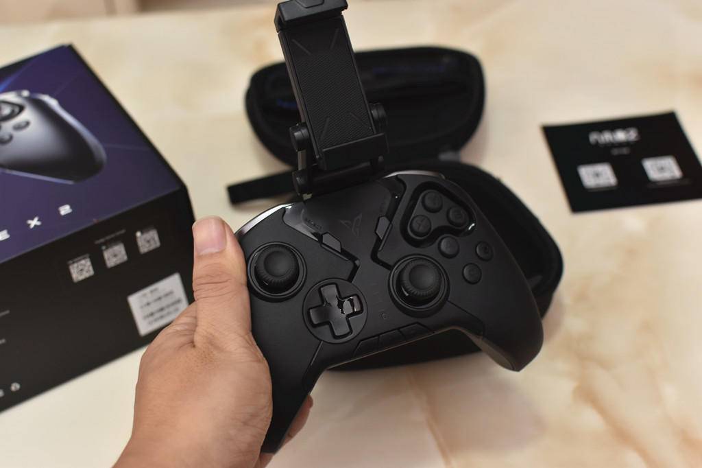 飞智八爪鱼手柄怎么玩王者荣耀,xbox手柄和飞智八爪鱼二代哪个好