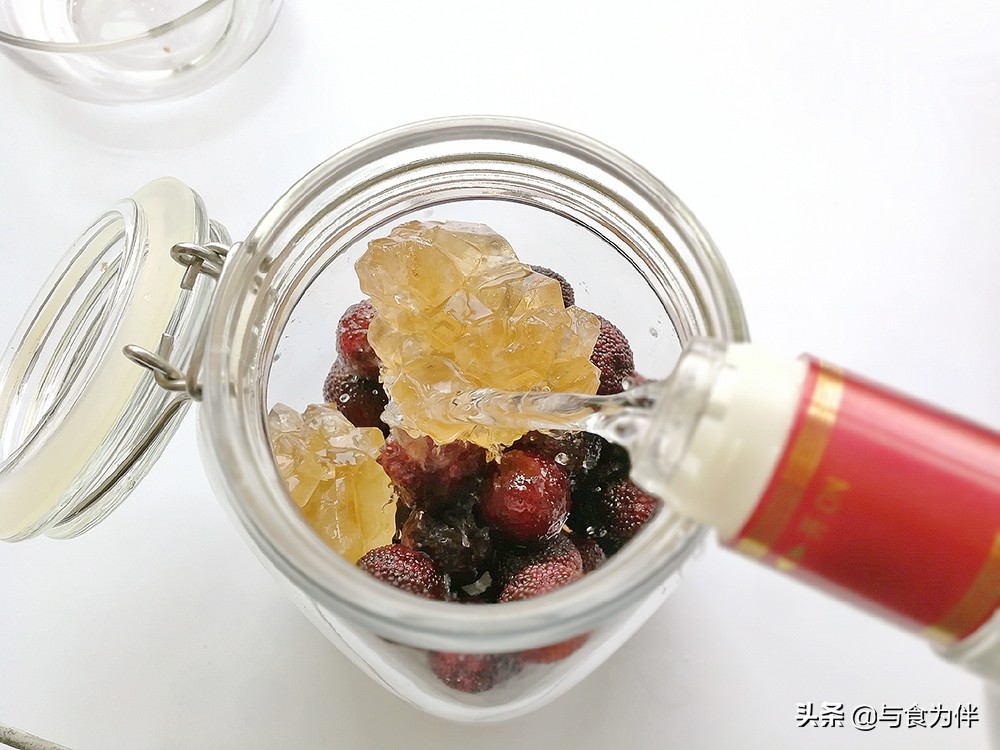 泡杨梅酒的配方制作方法,泡杨梅酒教程