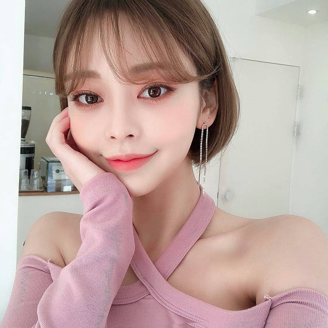 想换个减龄清爽一点的发型,上脸小下脸大适合什么发型