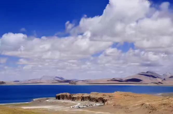 西藏第一大湖泊是哪一个湖纳木错,人生最值得去的旅游地方纳木错