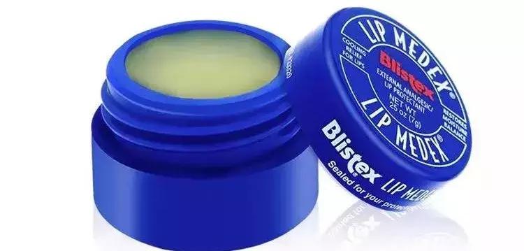 秋冬季怎么选润唇膏 (秋冬公认好用的润唇膏推荐)