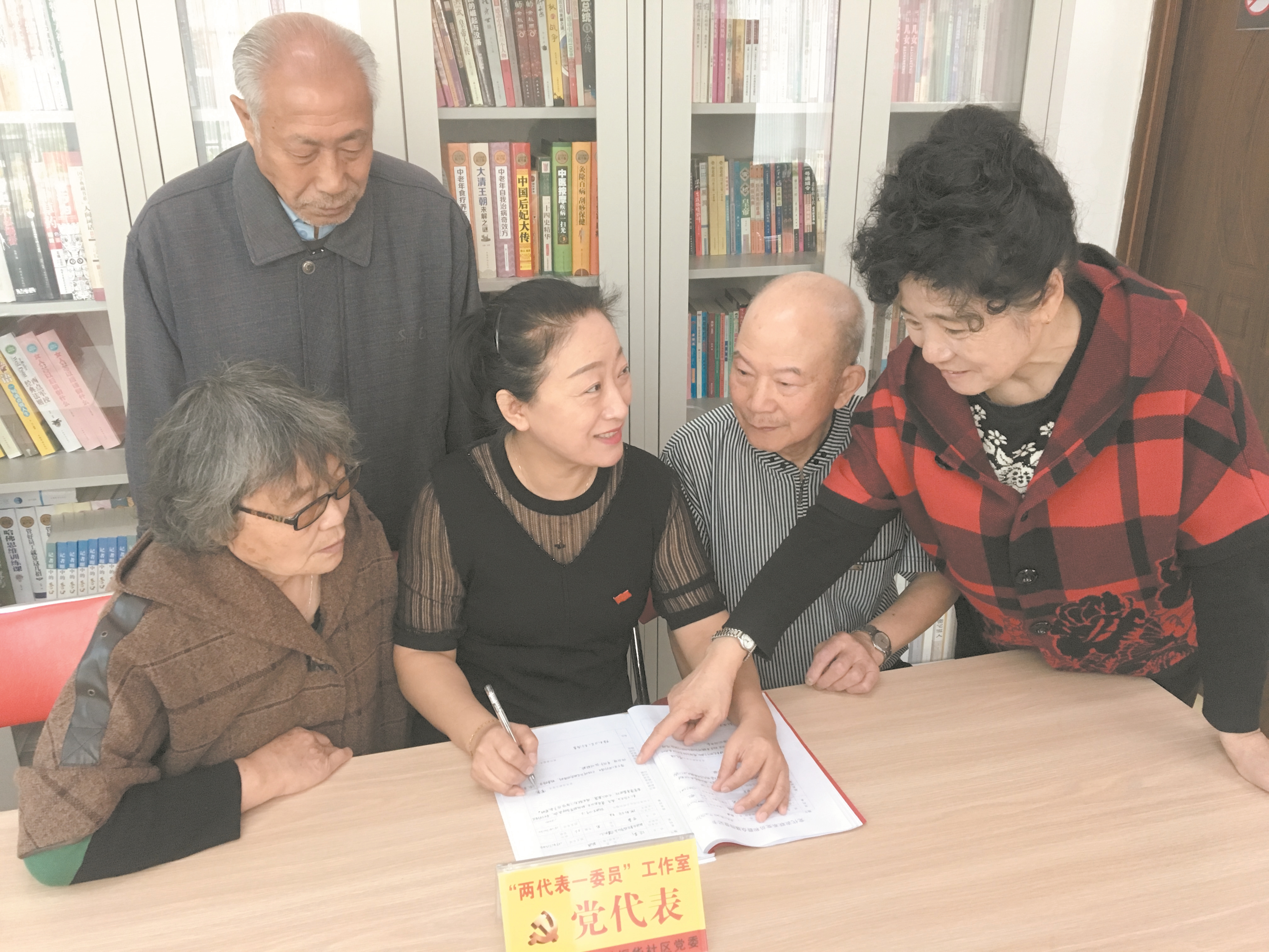 小巷家庭摆设,小巷当家人完整版