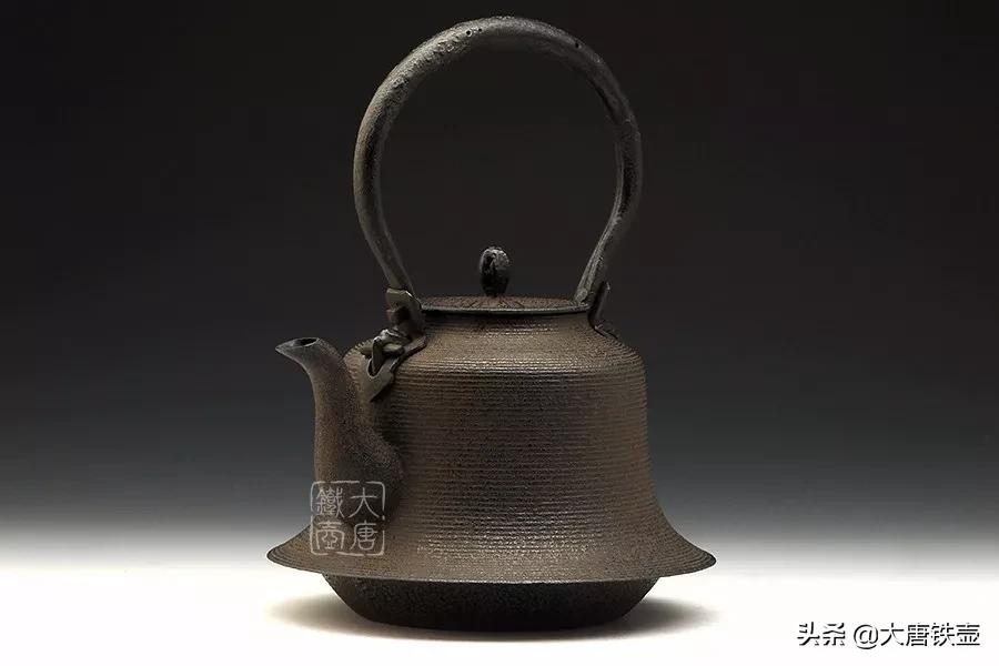 这才是正宗的日本铁壶,日本铁壶跟国内铁壶有什么区别