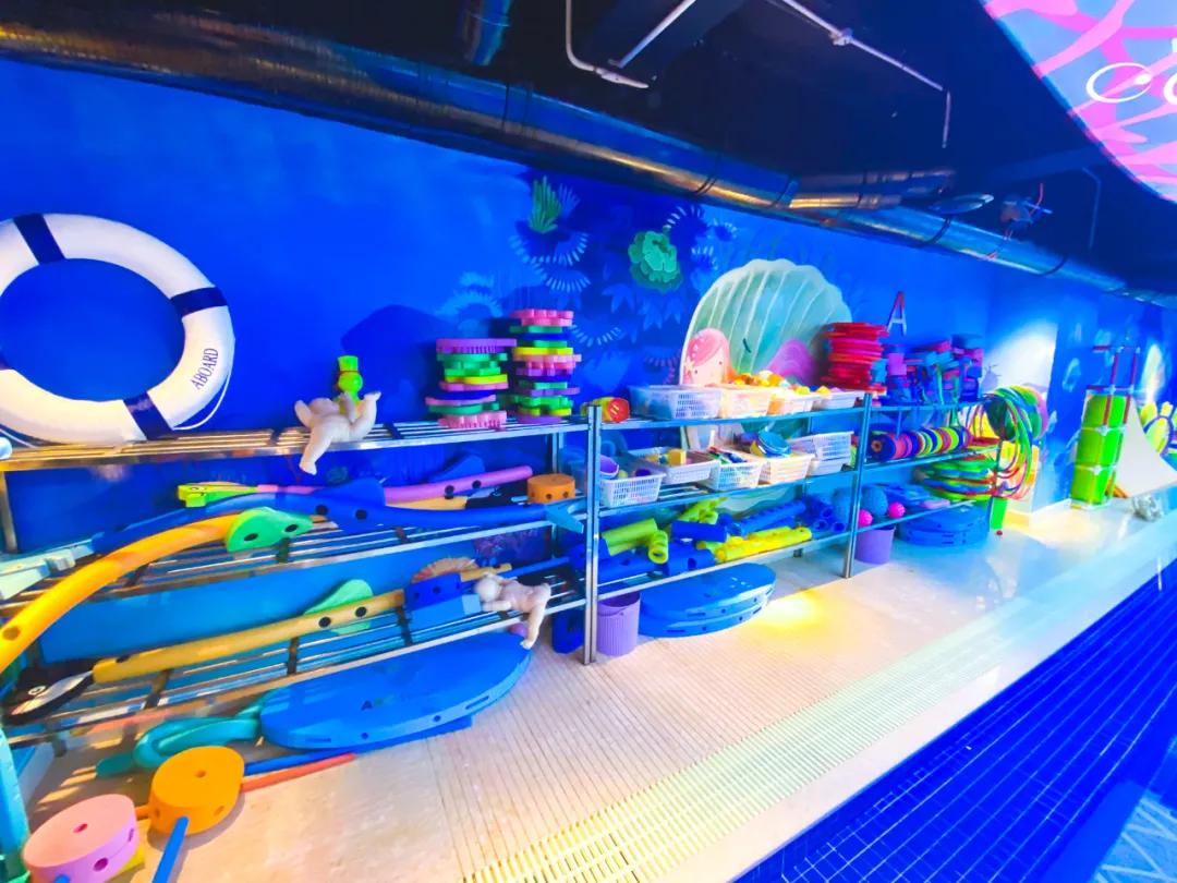 适合大孩子玩的亲子游泳,这家亲子游泳馆真的适合遛娃