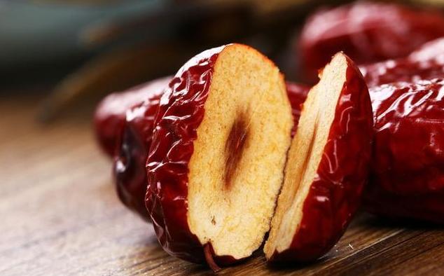 皮肤暗黄无光泽不要慌美白小妙招,皮肤暗黄粗糙美白最快的方法3天