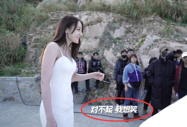 热巴演戏一直皱眉,热巴节目发脾气