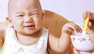1岁半~2岁宝宝如何喂养？孩子不喜欢吃饭怎么办？看完你就知道了