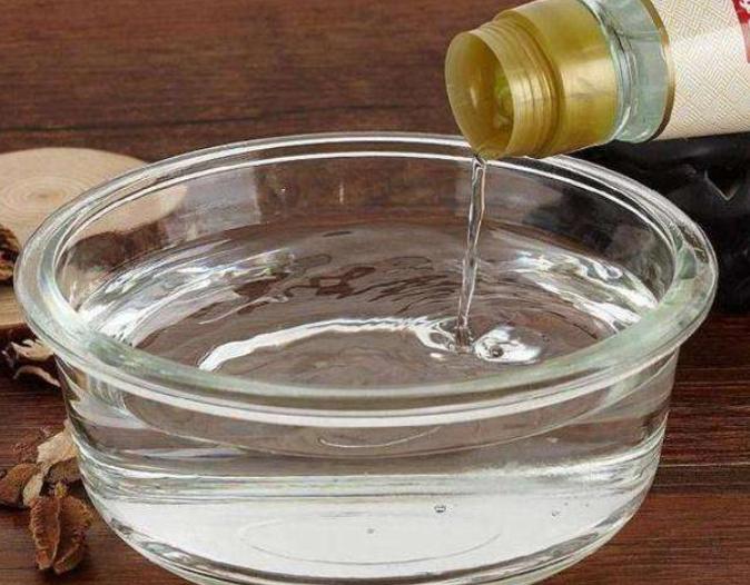 家用清洁小妙招万能清洁剂,自制厨房油污清洁剂3秒去油污