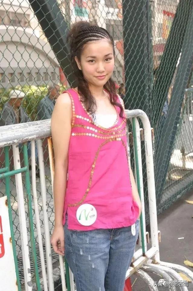 比迟了五年才道歉更让人迷惑的，是她的脸……