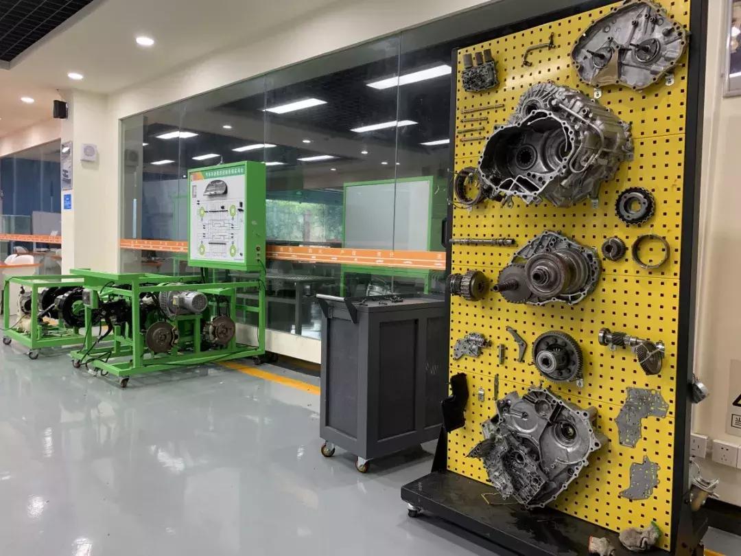 国内最大的新能源汽车实训设备,汽车实训基地