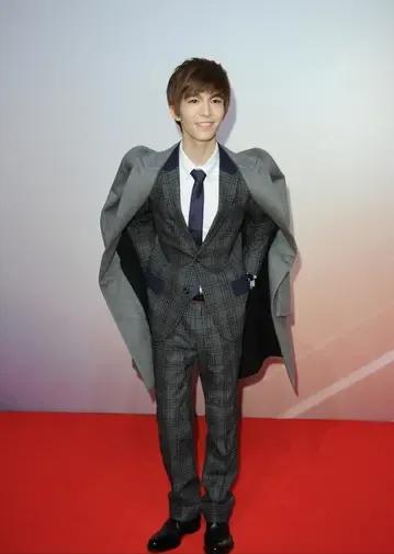 郭敬明玄幻小说爵迹,郭敬明写的小说爵迹